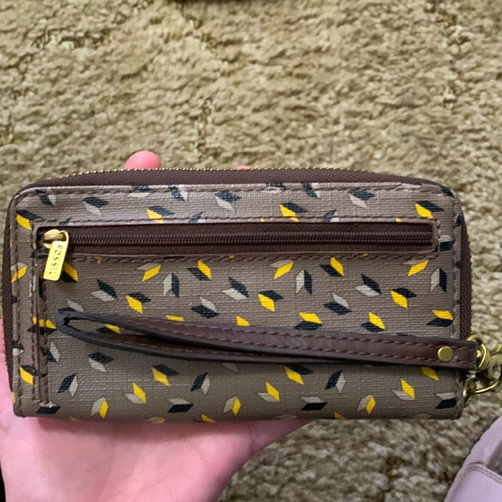 Fossil Wristlet - Picture 2 of 4